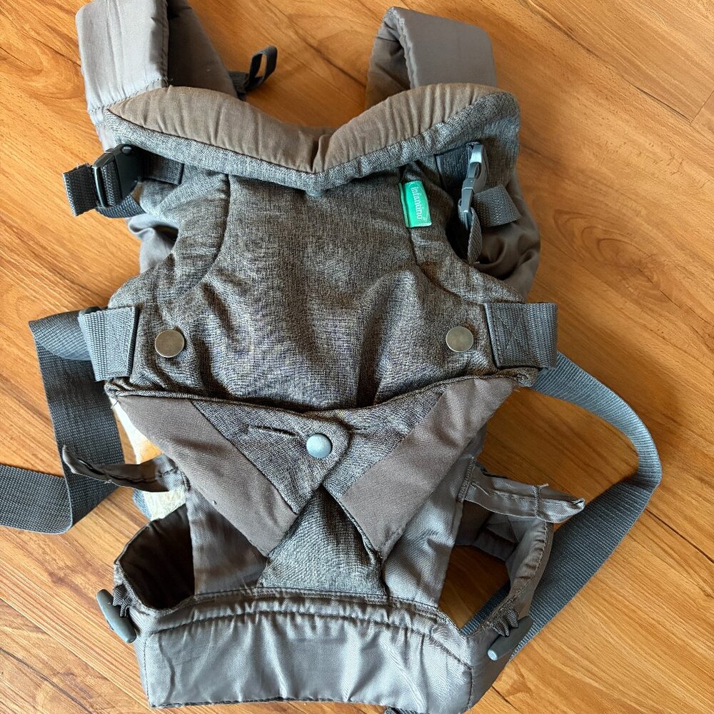Infantino Flip Convertible Carrier